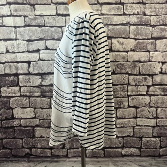 Chico's V-Neck 3/4 Sleeve Striped Blouse Size Large - Picture 4 of 11